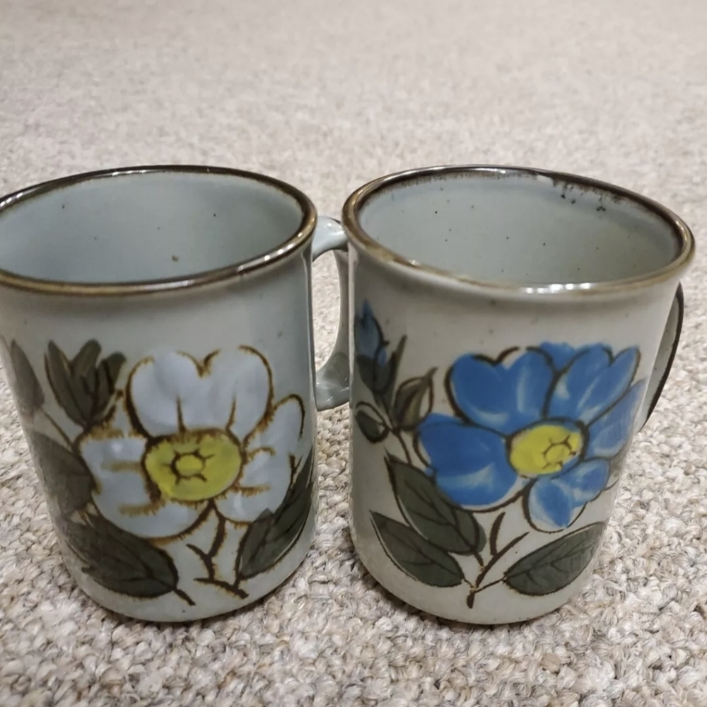 Vintage Set Of Two Floral Pattern Stoneware Mugs Made In Korea